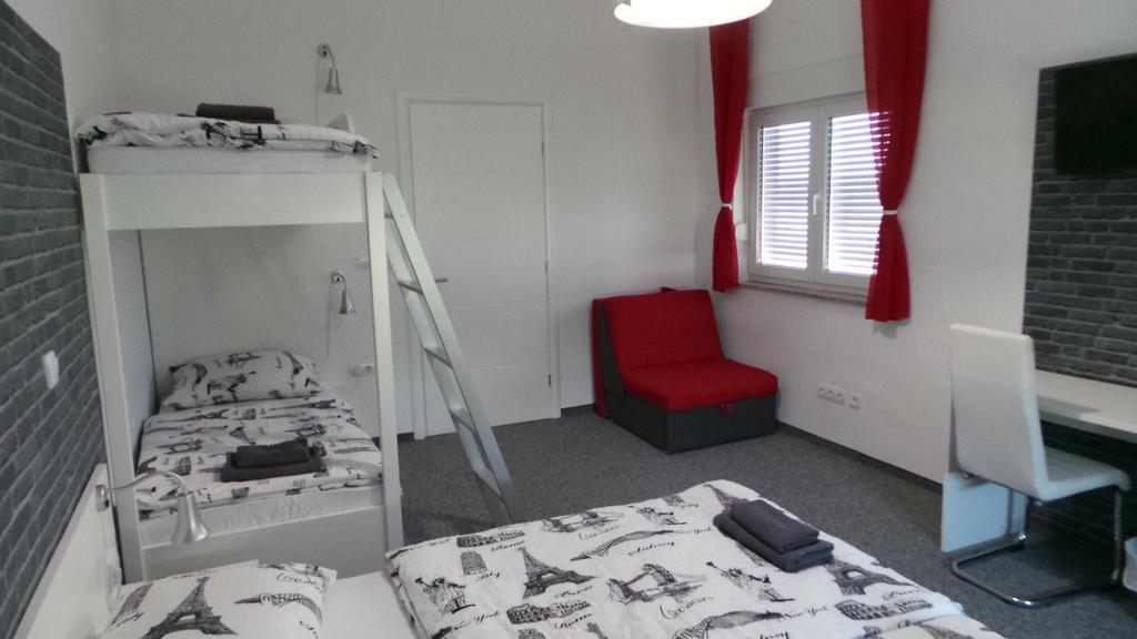 Hostel Levicki Slavonski Brod Zimmer foto